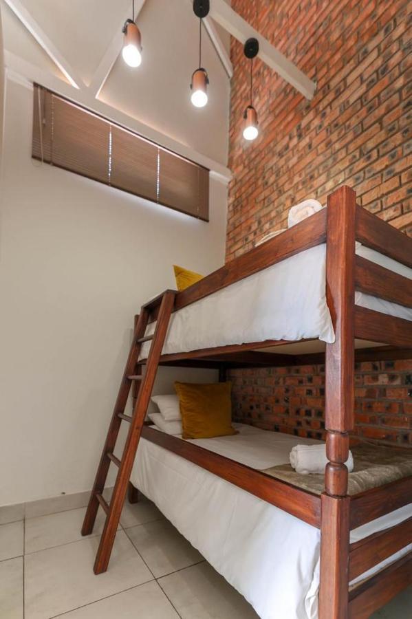 Guest Suites On Connor Bloemfontein Bagian luar foto