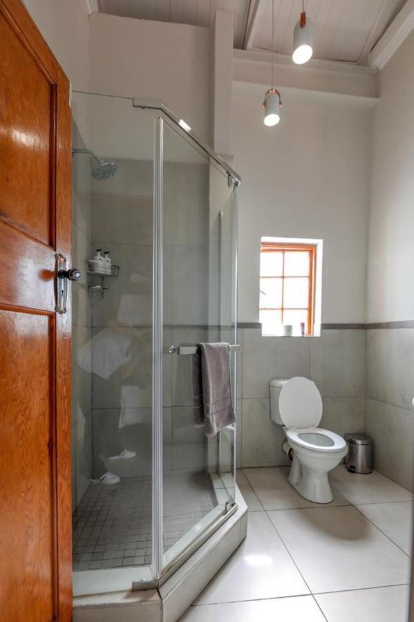 Guest Suites On Connor Bloemfontein Bagian luar foto