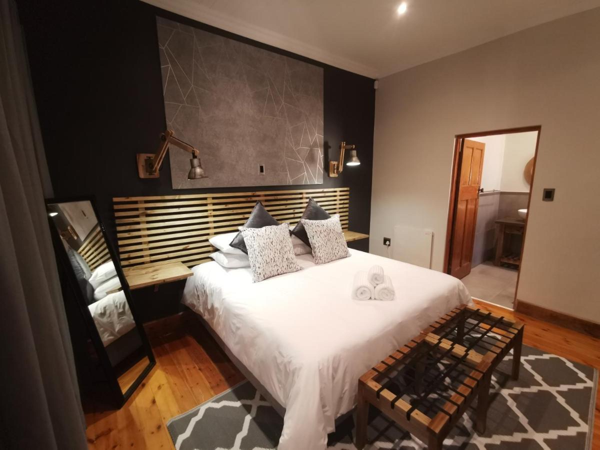 Guest Suites On Connor Bloemfontein Bagian luar foto