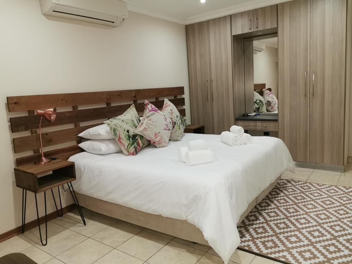 Guest Suites On Connor Bloemfontein Bagian luar foto