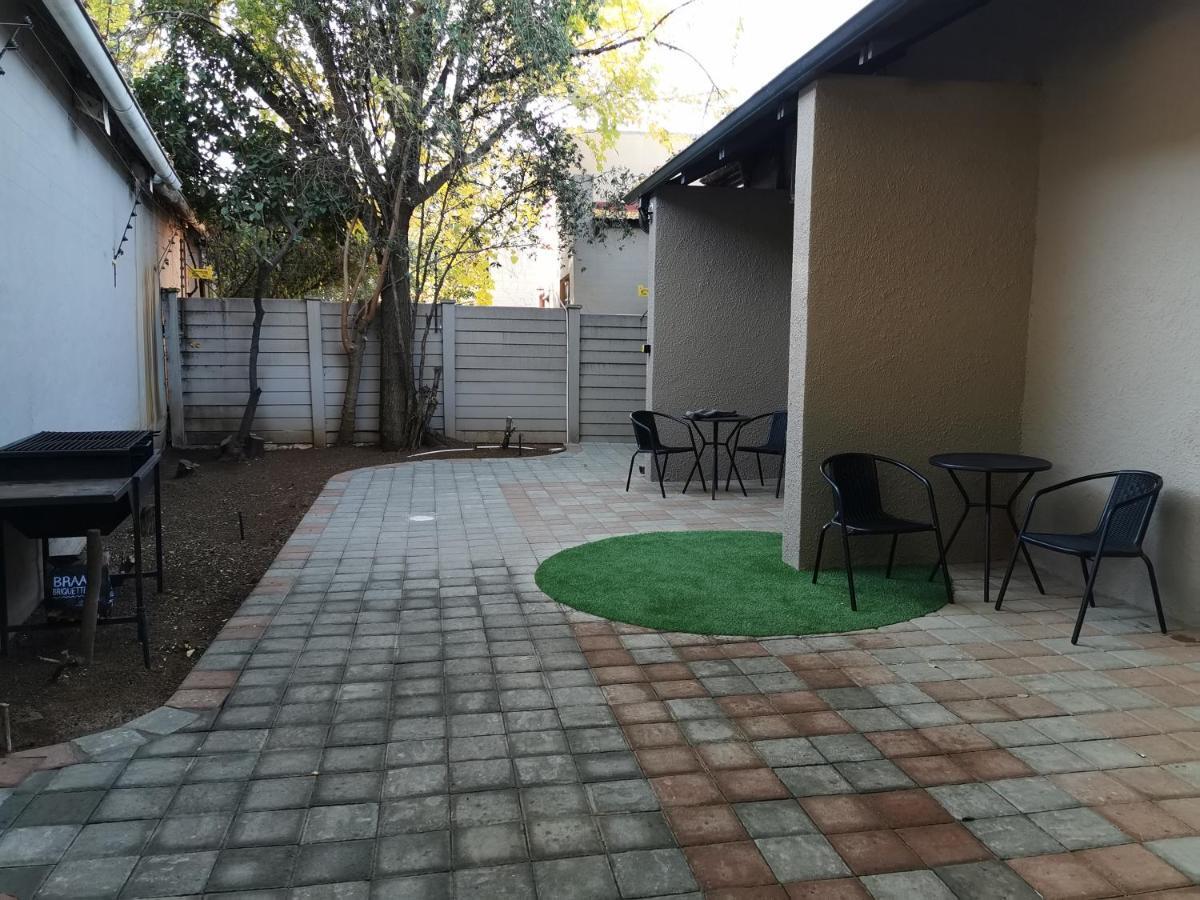 Guest Suites On Connor Bloemfontein Bagian luar foto