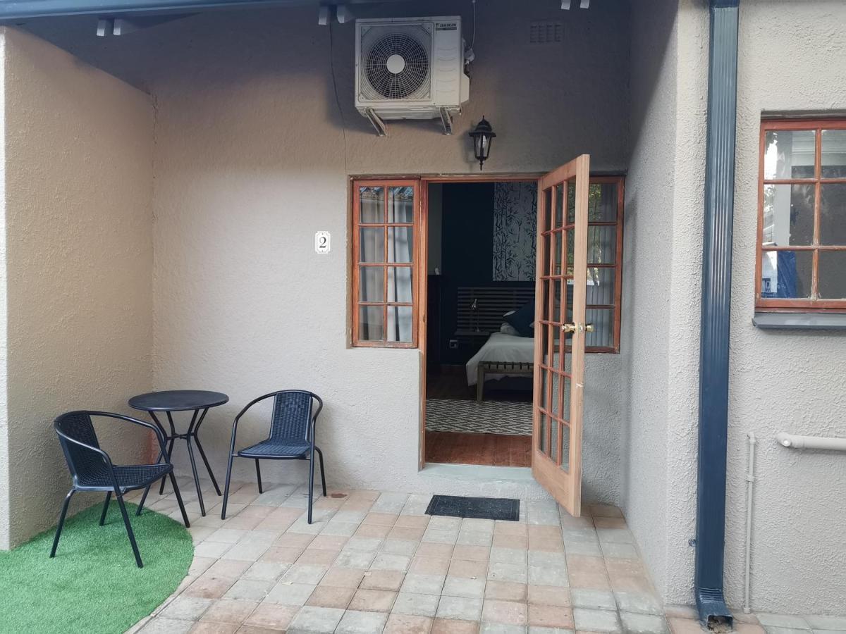 Guest Suites On Connor Bloemfontein Bagian luar foto